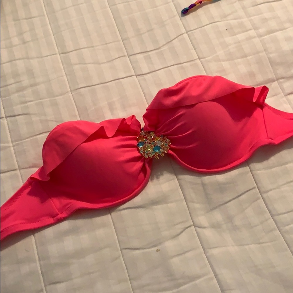 Strapless ruffle bathing suit